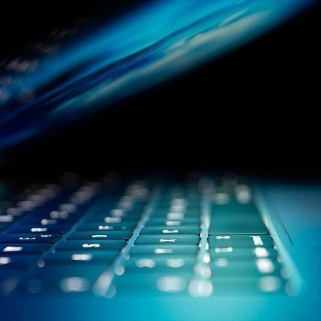 Σάλος με πασίγνωστη Ελληνίδα τραγουδίστρια - Πρώην σύντροφός της διακινούσε γυμνές φωτογραφίες της