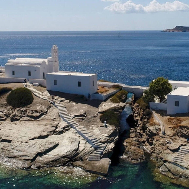 Σίφνος: Στους κορυφαίους ταξιδιωτικούς προορισμούς για το 2026