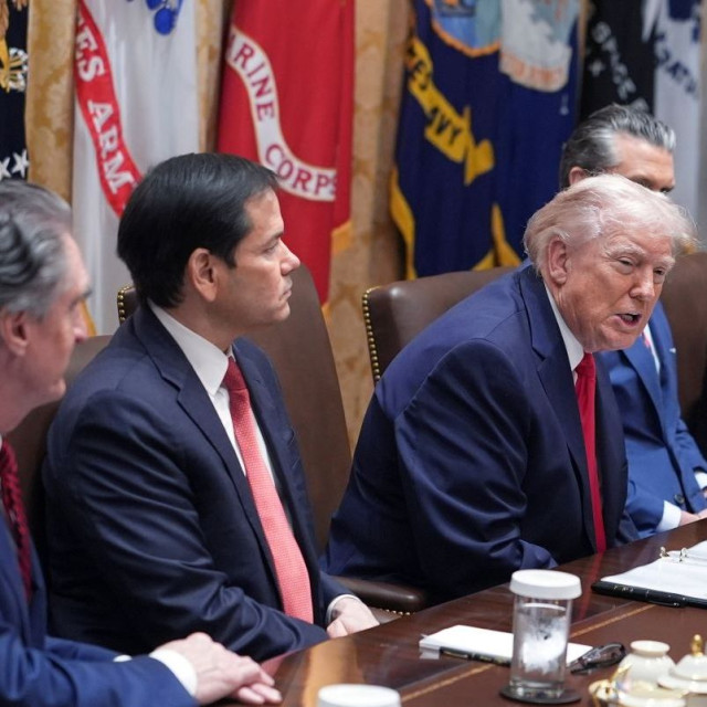 Πόλεμος στο Ιράν: Τι πραγματικά πίστευε ο στενός κύκλος του Τραμπ και η CIA