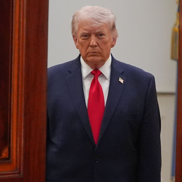 Ραγδαίες εξελίξεις: Ο Ντόναλντ Τραμπ αναστέλλει για δύο εβδομάδες τους βομβαρδισμούς στο Ιράν