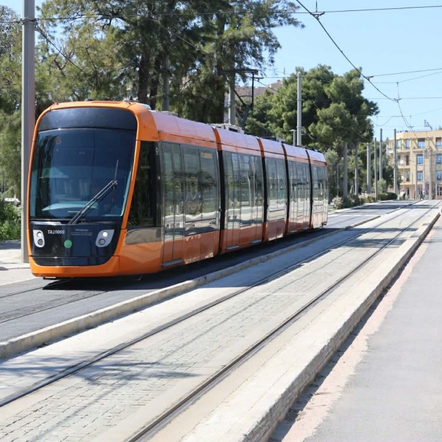 Πρώτη μέρα με ανοιχτή τη Βασιλίσσης Όλγας - Το μήνυμα του Χάρη Δούκα στο Newsbomb (Φωτορεπορτάζ)