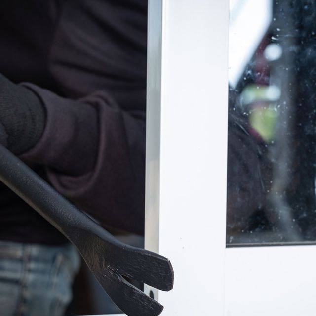 Δείτε το πριν πάτε διακοπές - Πρώην διαρρήκτης συμβουλεύει τι να προσέξετε για να μην σας κλέψουν