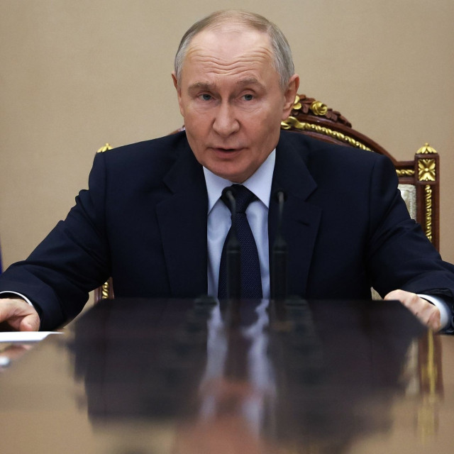 Ο Πούτιν κήρυξε εκεχειρία για το Πάσχα