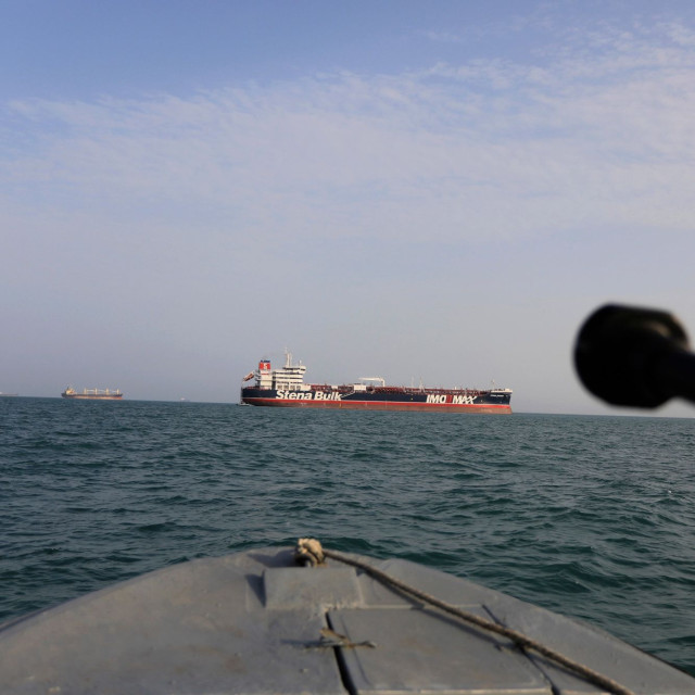 Ιρανικά μέσα μιλούν για νέο «κλείσιμο» των Στενών του Ορμούζ – Τάνκερ φέρεται να γύρισε πίσω