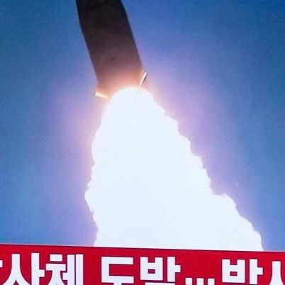 «Μεγάλης κλίμακας συσκότιση»- Η Βόρεια Κορέα δοκίμασε ηλεκτρομαγνητικά όπλα και βόμβες άνθρακα