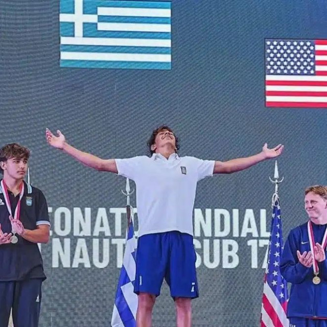 Γιάννης Κουσαθανάς: Στέφθηκε παγκόσμιος πρωταθλητής στο θαλάσσιο σκι