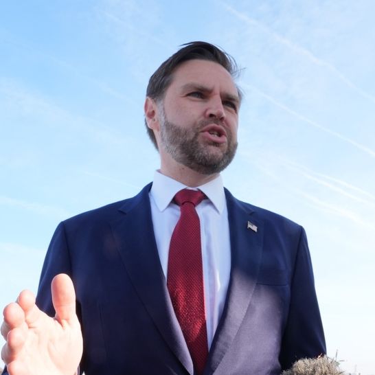 Βανς: Προειδοποίησε το Ιράν «να μην παίξει» με τις ΗΠΑ - Νέο μήνυμα Τραμπ