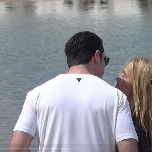 Ντορέττα Παπαδημητρίου: Πάσχα στη Μύκονο με τον Γιώργο Γεροντιδάκη - Το φιλί του ζευγαριού