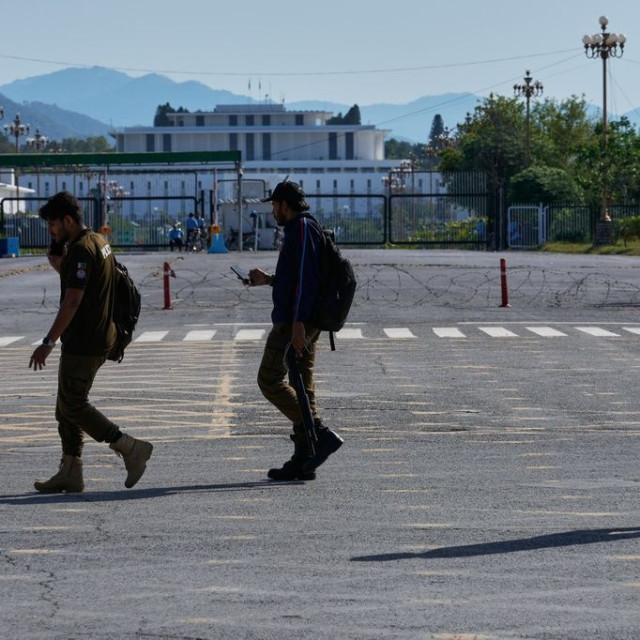 LIVE BLOG: Η ώρα της διπλωματίας στη Μέση Ανατολή - Εκεχειρία υπό πίεση με το «βλέμμα» στο Πακιστάν