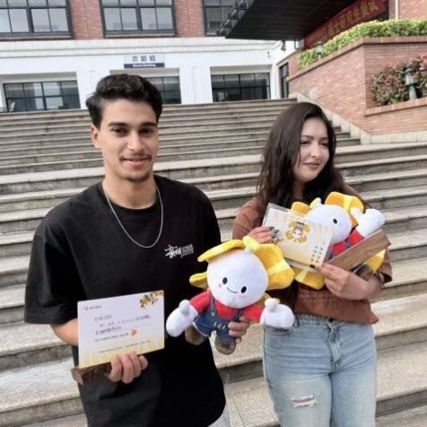 Ο Μαροκινός που έγινε «είδωλο» στην Κίνα - «Την έσωσε και έφυγε σιωπηλά»