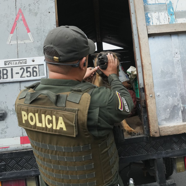 Η Κολομβία ανταποδίδει στον Ισημερινό τους τελωνειακούς δασμούς 100%