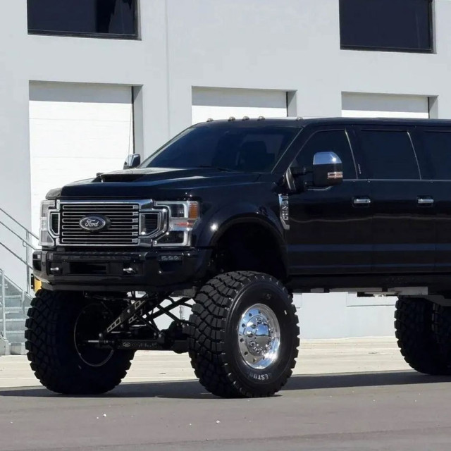 Ένα Ford F-450 με έξι πόρτες και κατανάλωση τζετ!