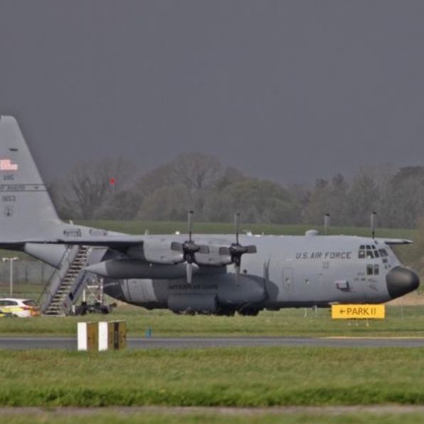 Ιρλανδία: Σύλληψη άνδρα που προκάλεσε ζημιές σε στρατιωτικό αεροσκάφος των ΗΠΑ