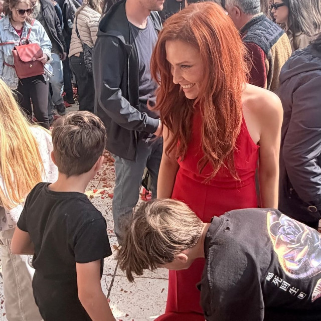 Το Πάσχα των τηλεαστέρων – Πού βρίσκονται οι παρουσιαστές