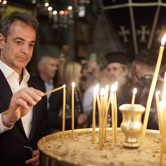 Πασχαλινό μήνυμα Μητσοτάκη: Με όπλα οικονομία, άμυνα και συνοχή θα ξεπεράσουμε τα προβλήματα