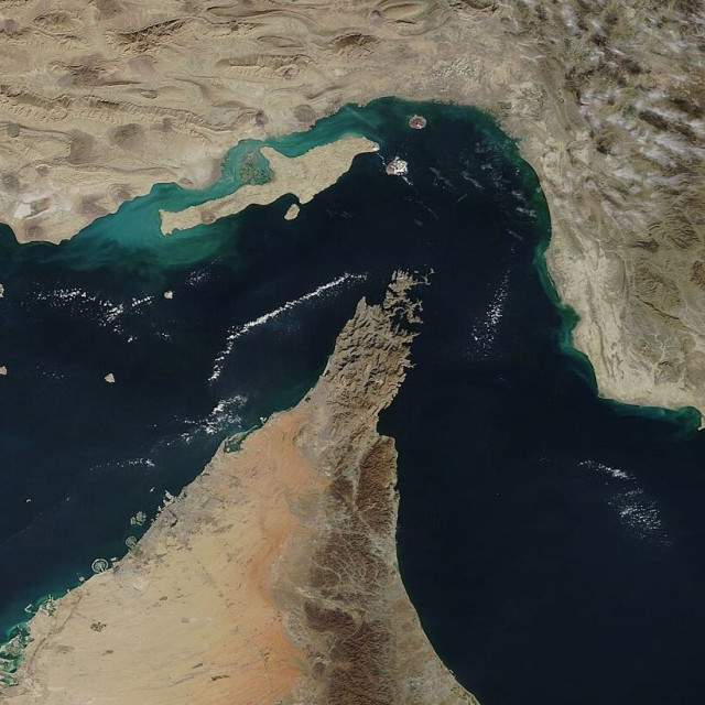 Γιατί «ναυάγησαν» οι συνομιλίες ΗΠΑ - Ιράν: «Αγκάθι» τα Στενά του Ορμούζ και το πυρηνικό πρόγραμμα