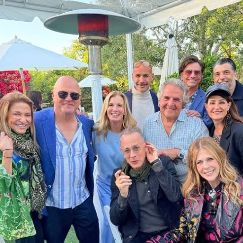 Το ελληνικό Πάσχα του Τομ Χανκς και των φίλων του στο Χόλιγουντ - Η φωτογραφία του Τζον Στάμος