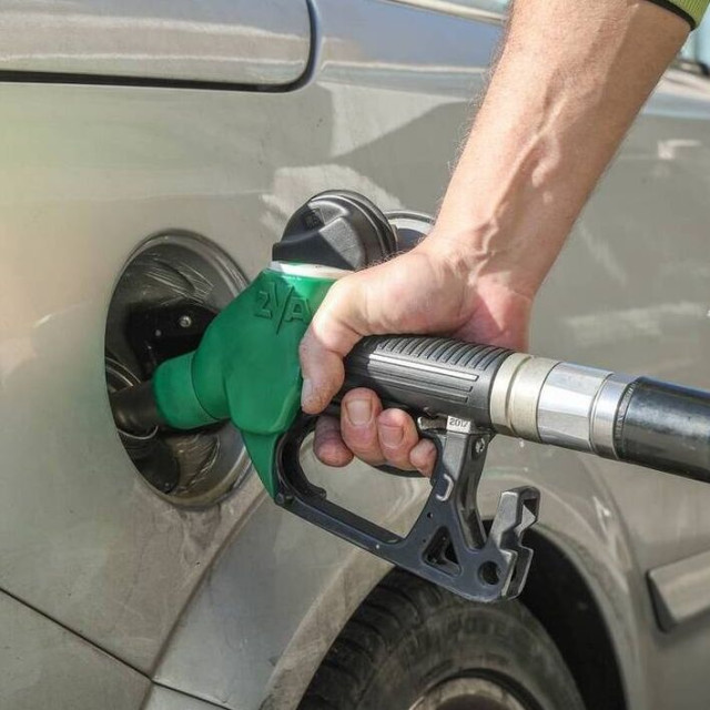 Γερμανία: Μείωση του φόρου στα καύσιμα αποφάσισε η κυβέρνηση