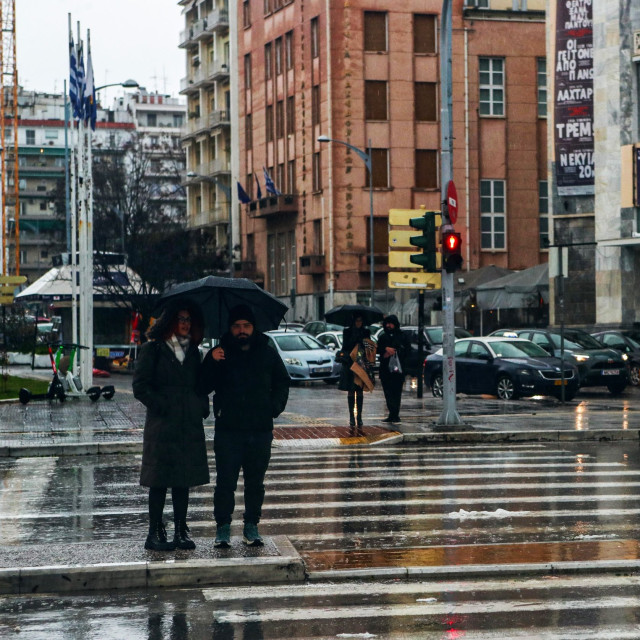 Καιρός: Πρόσκαιρη βελτίωση σήμερα Δευτέρα του Πάσχα - Που θα χτυπήσει ο αφρομεσογειακός κυκλώνας