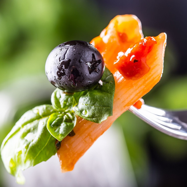 Φάτε τα μαζί: Συνδυασμοί τροφίμων που ενισχύουν τα μεμονωμένα οφέλη υγείας τους