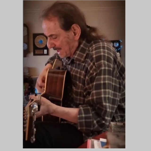 Πάνος Κατσιμίχας: Έρχεται νέο τραγούδι «Για ό,τι αξίζει μόνο» - Το νοσταλγικό βίντεο που συγκινεί