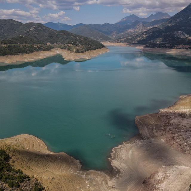 Μόρνος: Τριπλασιάστηκαν τα αποθέματα νερού - Βελτιώθηκε η εικόνα της λίμνης