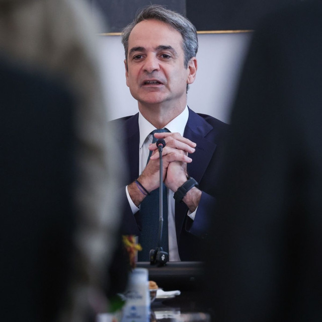 Η κυβέρνηση αναζητά «Ανάσταση» μετά τα… Πάθη: ΟΠΕΚΕΠΕ, ακρίβεια και οι βουλευτές ΝΔ στο «τραπέζι»