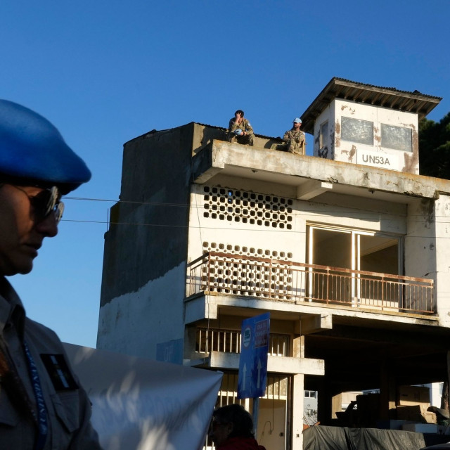 Κύπρος: Ένταση στη Νεκρή Ζώνη – Ο κατοχικός στρατός κατέβασε άρματα μάχης