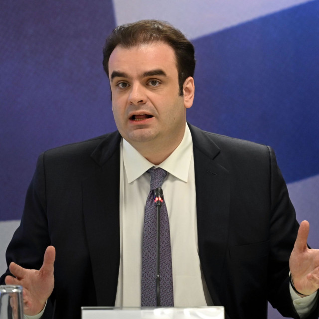 Πιερρακάκης: Πάνω από το στόχο το πλεόνασμα – Ο δημοσιονομικός χώρος θα επιστρέψει στους πολίτες