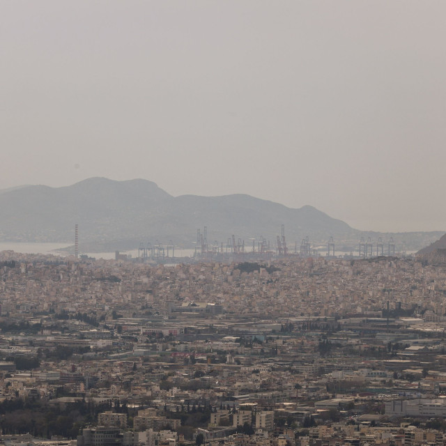 Καιρός: Αφρικανική σκόνη και λασποβροχές - Ανοιξιάτικο σαββατοκύριακο