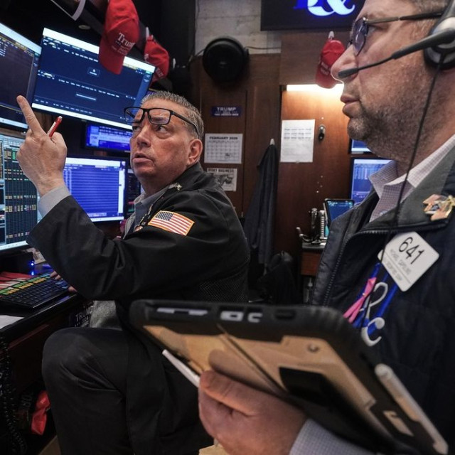 Μεικτές τάσεις στο κλείσιμο για τη Wall Street και ιστορικά υψηλά για S&P 500 και Nasdaq