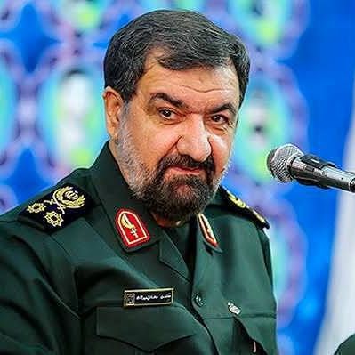 Στρατηγός σύμβουλος του Χαμενεΐ απειλεί να βυθίσει αμερικανικά πολεμικά πλοία στα Στενά του Ορμούζ