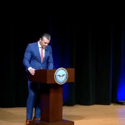 Ο Χέγκσεθ μπέρδεψε τη Βίβλο με ένα απόσπασμα από το Pulp Fiction