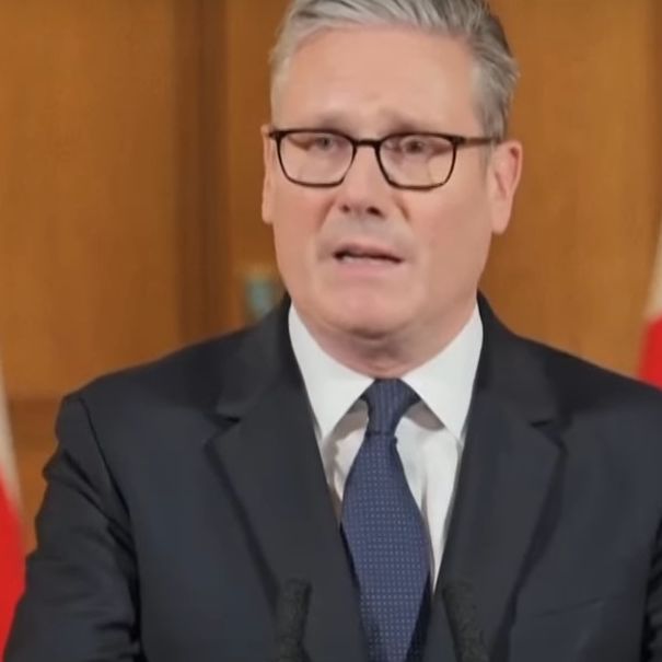 Βρετανία: Στο στόχαστρο ο πρωθυπουργός μετά τις νέες αποκαλύψεις για τον πρώην πρέσβη στις ΗΠΑ