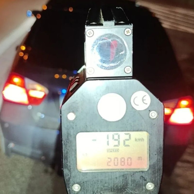 Θεσσαλονίκη: Έτρεχε με 192 χλμ/ώρα σε δρόμο με όριο τα 70 - Χειροπέδες σε 39χρονο