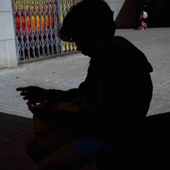 Πάτρα: Απολογείται πατέρας που καταγγέλθηκε από τον ανήλικο γιο του για εκμετάλλευση και κακοποίηση