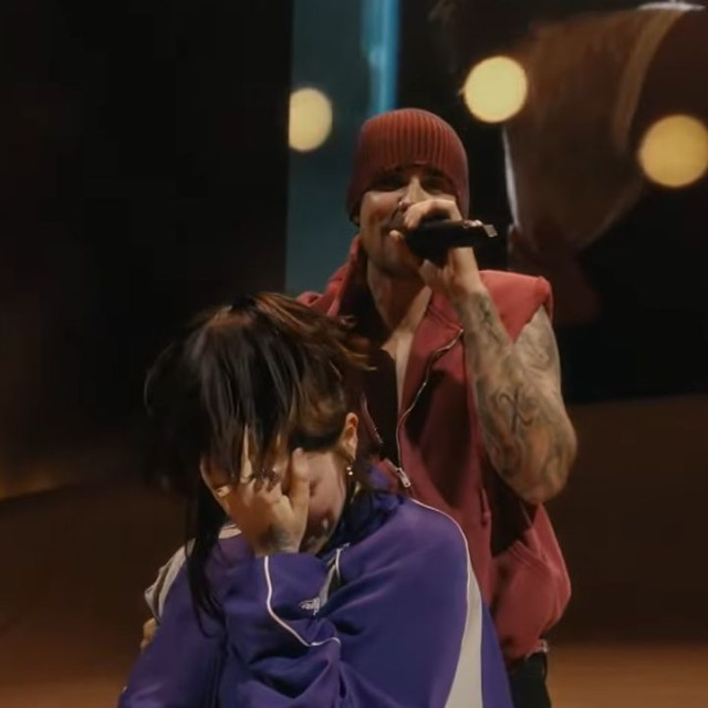 Justin Bieber:Η Billie Eilish έγινε fan girl στη σκηνή του Coachella - Η αντίδραση της Hailey Bieber