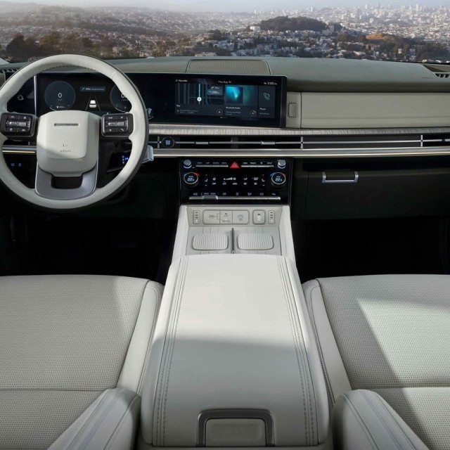 Η Hyundai επιμένει σε φυσικά χειριστήρια στα αυτοκίνητα