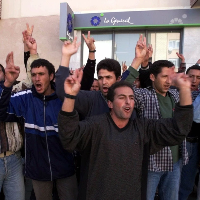 Η Ισπανία ανοίγει τις πόρτες της στους μετανάστες: Νομιμοποιούνται 500.000 άτομα - Οι προϋποθέσεις