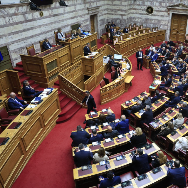 H «ανεξάρτητη» δεξαμενή των κομμάτων: Τι θα κάνουν οι... ασκεπείς βουλευτές στις εκλογές