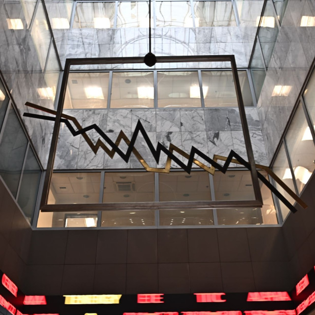 Χρηματιστήριο: Ισχυρή πτώση 2,14%  - Σε κλοιό πιέσεων οι μετοχές λόγω Ιράν - Ανέβηκαν 26 μετοχές