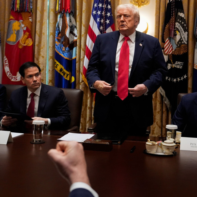 CNN: Γιατί ο πρόεδρος Τραμπ αποφάσισε να παρατείνει την εκεχειρία με το Ιράν