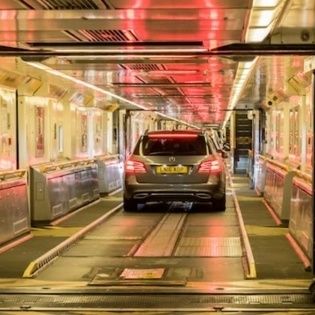 Οδηγώντας στη Σήραγγα της Μάγχης:Πώς είναι η εμπειρία στο μεγαλύτερο υποθαλάσσιο τούνελ της Ευρώπης