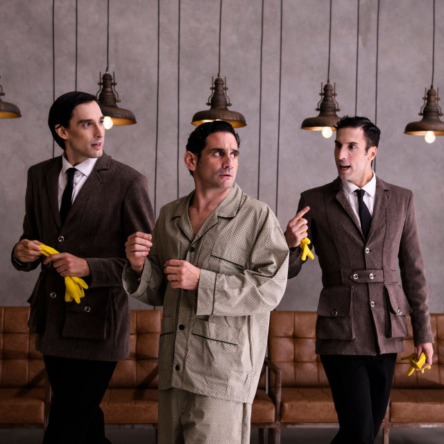 «Η Δίκη» ξανά ενώπιον του κοινού - Η παράσταση του Άρη Μπινιάρη επιστρέφει για 2η σεζόν