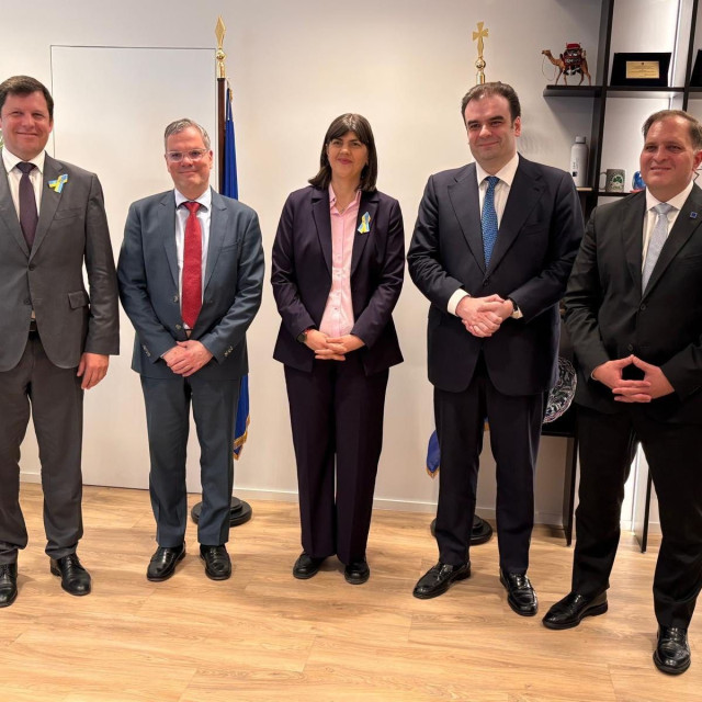 Συνάντηση Πιερρακάκη - Κοβέσι στην ΑΑΔΕ για τα τελωνεία