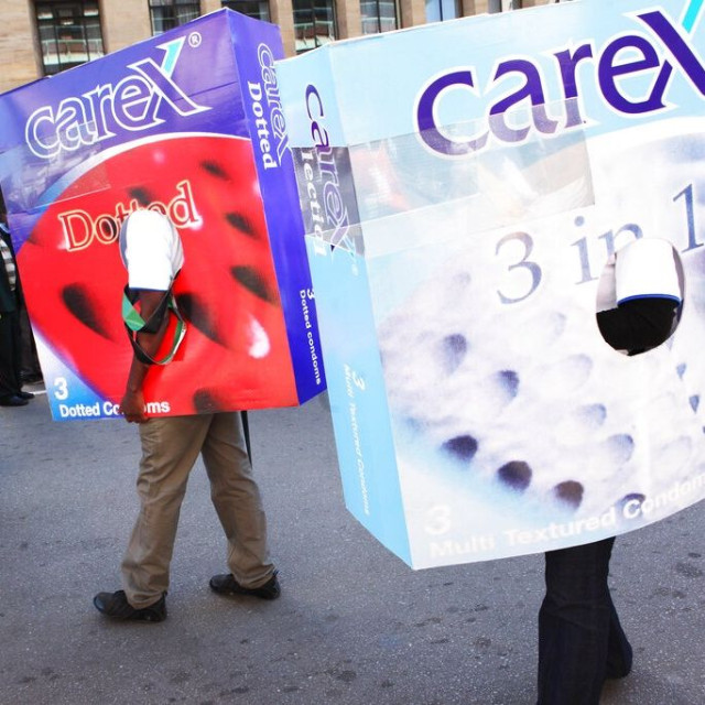 Ο πόλεμος στο Ιράν εκτοξεύει το κόστος των προφυλακτικών