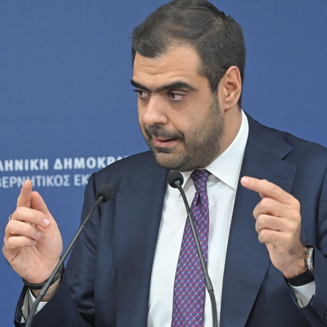 Μαρινάκης: Σήμερα θα ανακοινωθούν και μόνιμα και προσωρινά μέτρα, Σεπτέμβριο η συνέχεια