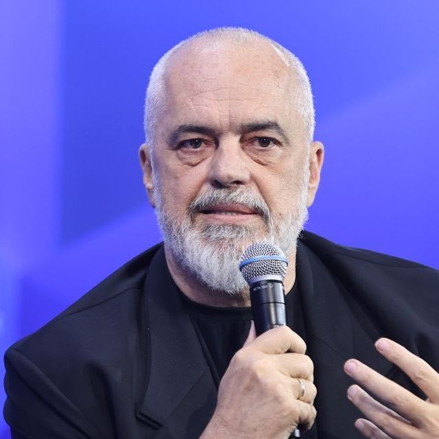 Ράμα για το σχόλιο για τους Έλληνες: Έκανα χιούμορ, κάθε φορά που έρχομαι εδώ νιώθω ερωτευμένος