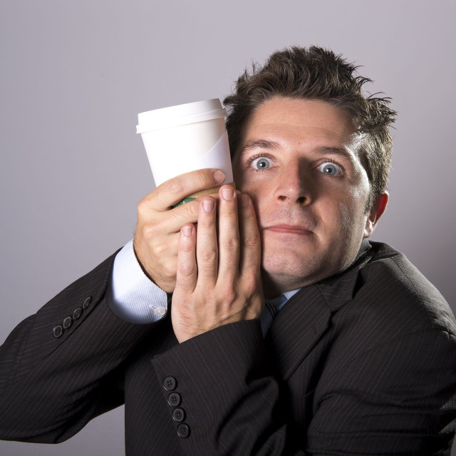 Πώς να πίνετε τον καφέ για να μην ανεβαίνει η ορμόνη του στρες