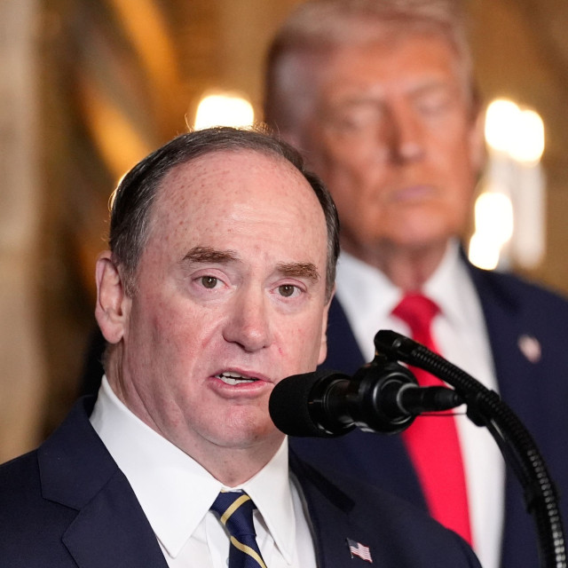 Πεντάγωνο: Αποχωρεί άμεσα ο επικεφαλής του αμερικανικού Ναυτικού